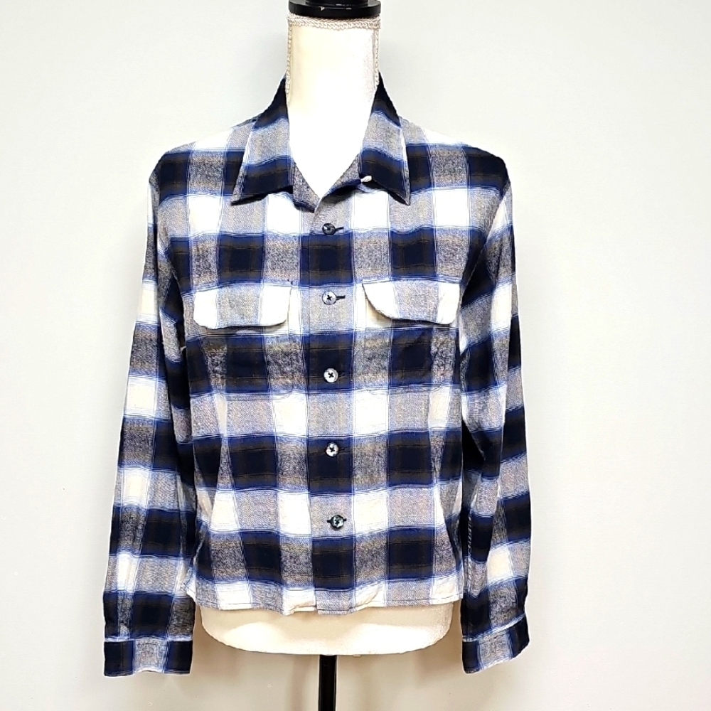 Ann Taylor Navy and White Plaid Shacket Cropped Button Up Size Medium